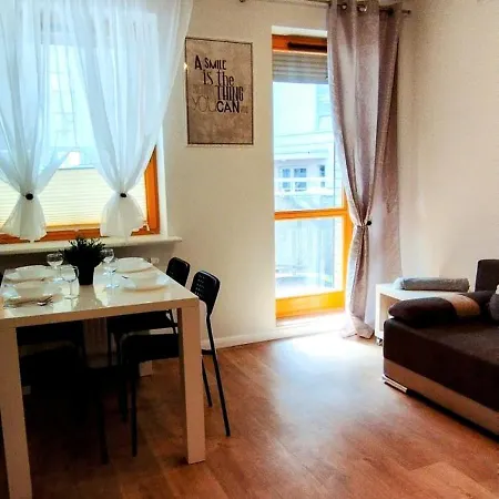 Apartament 4 Os Pomorzany شقة *